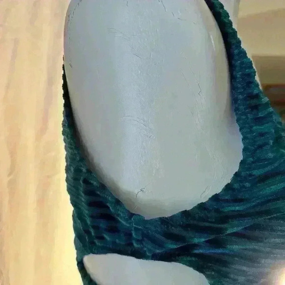 Velour Bikini - Picture 6 of 9